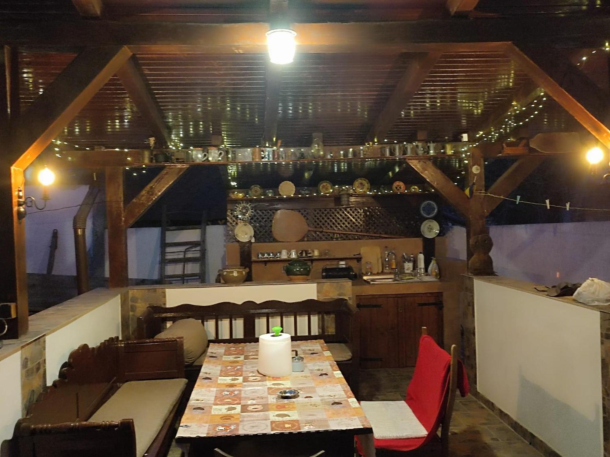 Courtyard Studio Oradea Luaran gambar