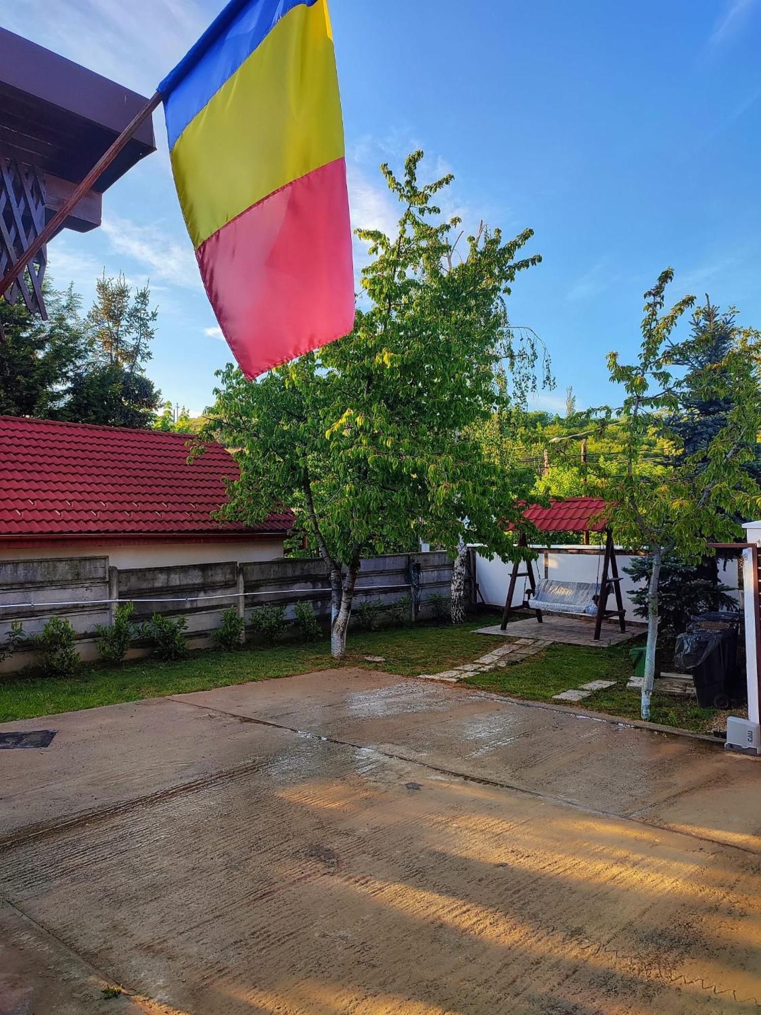 Courtyard Studio Oradea Luaran gambar
