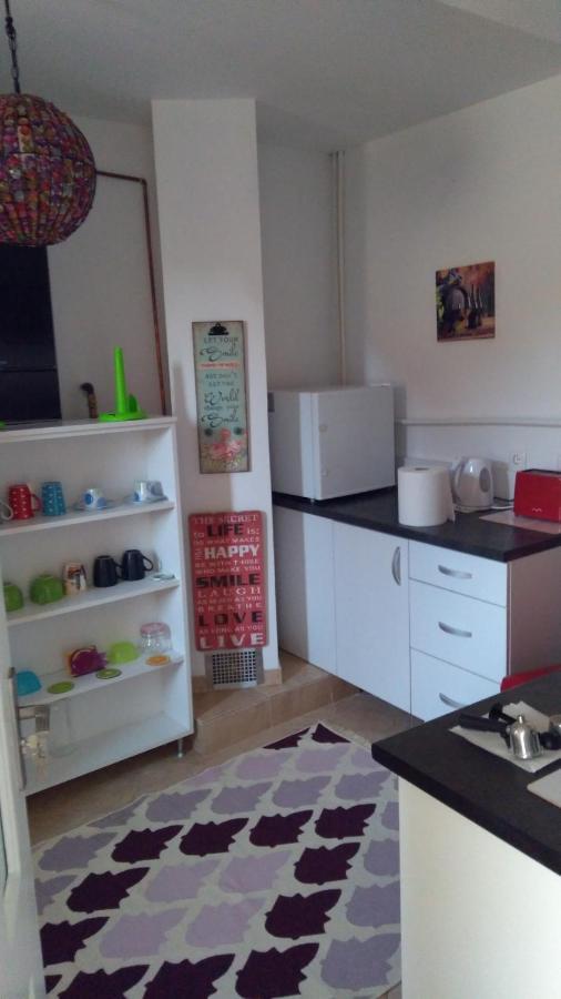 Courtyard Studio Oradea Luaran gambar